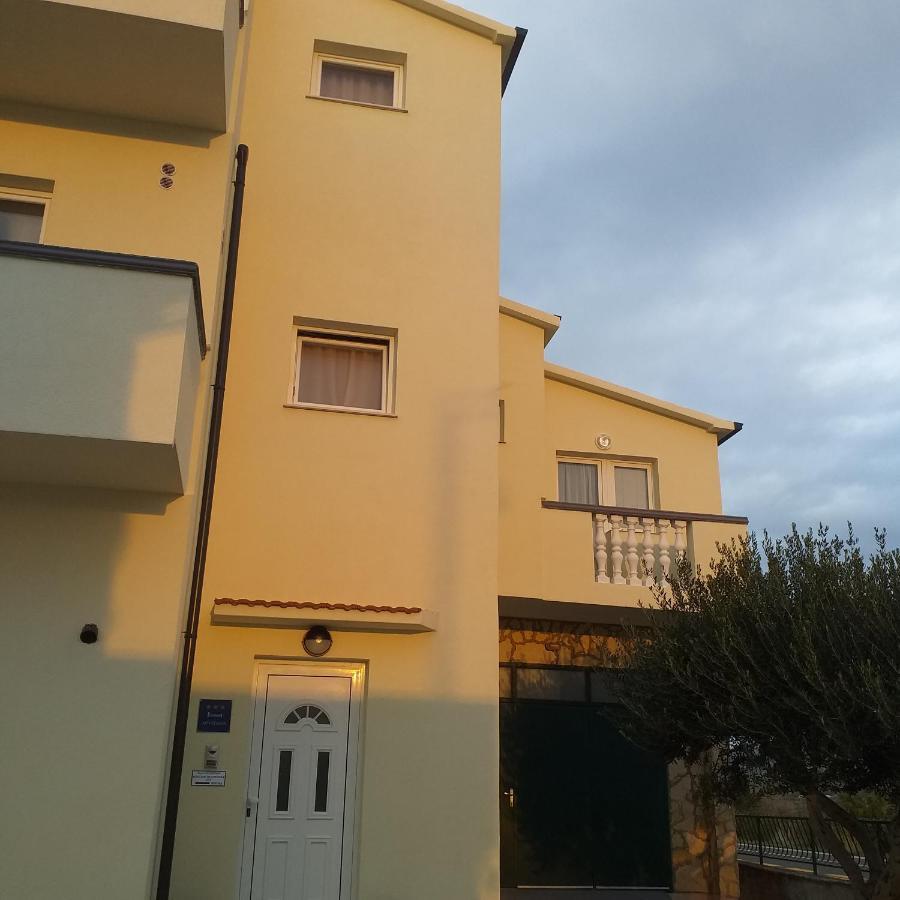 Apartments Mira Jadrtovac 외부 사진