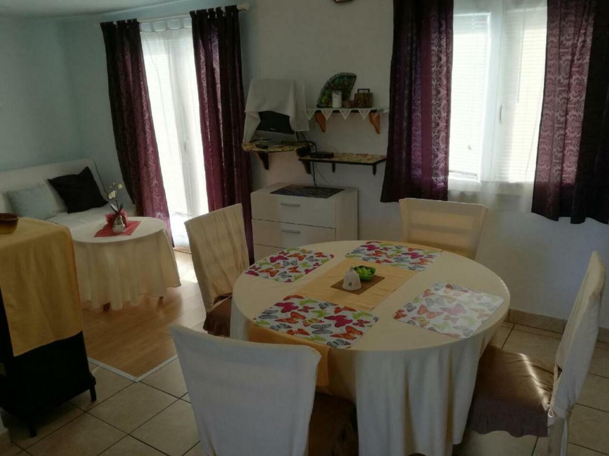 Apartments Mira Jadrtovac 외부 사진
