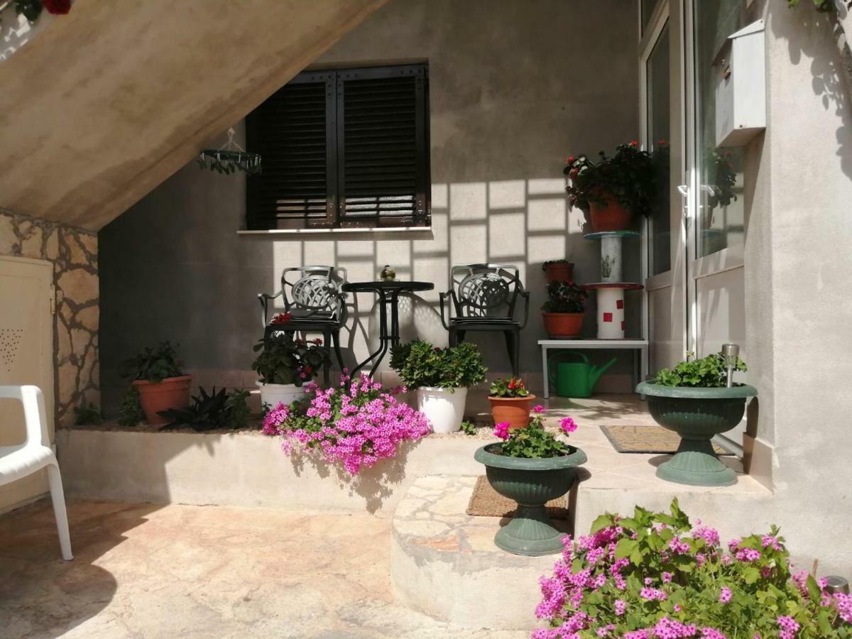 Apartments Mira Jadrtovac 외부 사진